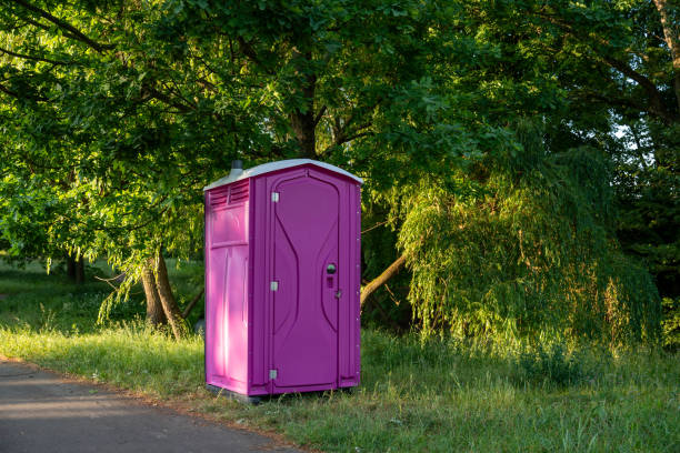 Best Luxury portable toilet rental  in Akwesasne, NY